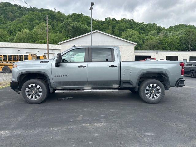 2024 Chevrolet Silverado 2500 HD Crew Cab Standard Box 4-Wheel Drive Custom