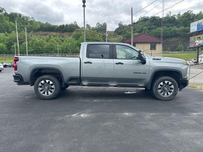2024 Chevrolet Silverado 2500 HD Crew Cab Standard Box 4-Wheel Drive Custom