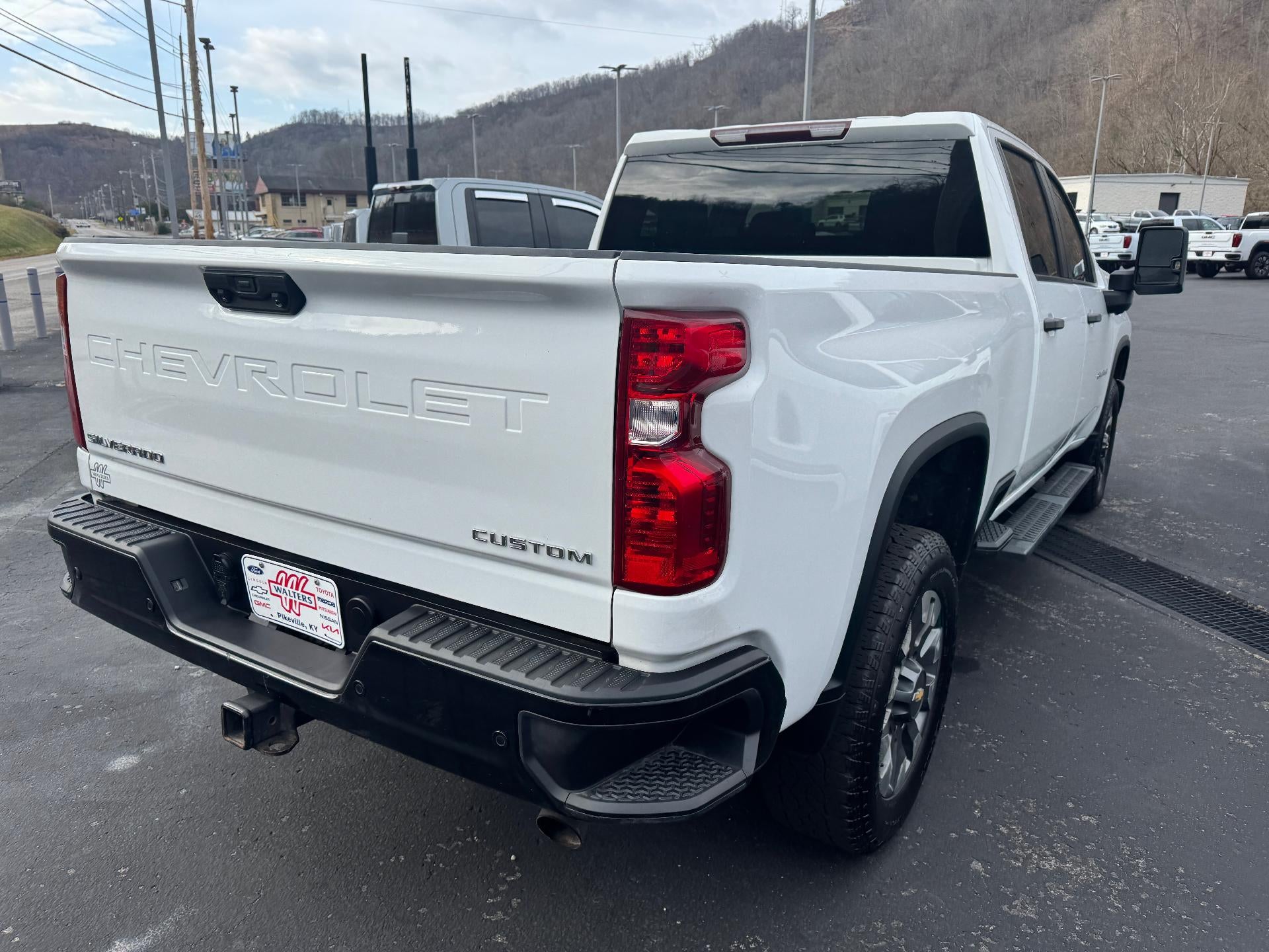 2024 Chevrolet Silverado 2500 HD Crew Cab Standard Box 4-Wheel Drive Custom