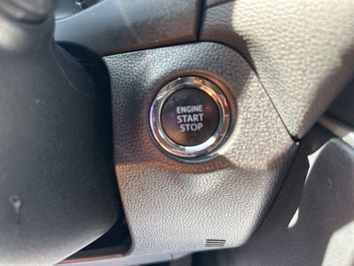 2025 Toyota RAV4 XLE AWD (Natl)