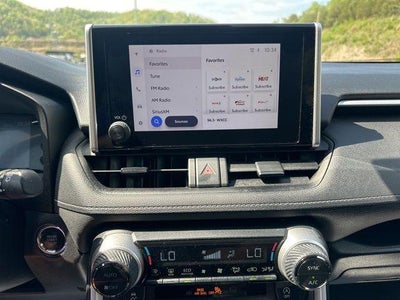 2025 Toyota RAV4 XLE AWD (Natl)