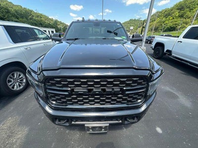 2022 RAM 2500 Big Horn 4x4 Crew Cab 6'4" Box
