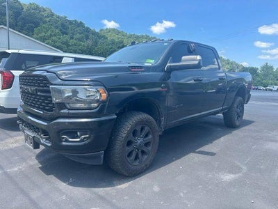 2022 RAM 2500 Big Horn 4x4 Crew Cab 6'4" Box