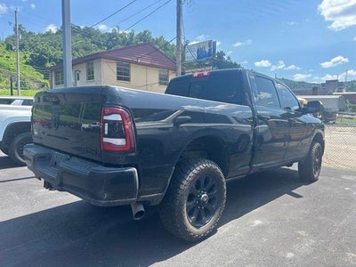 2022 RAM 2500 Big Horn 4x4 Crew Cab 6'4" Box