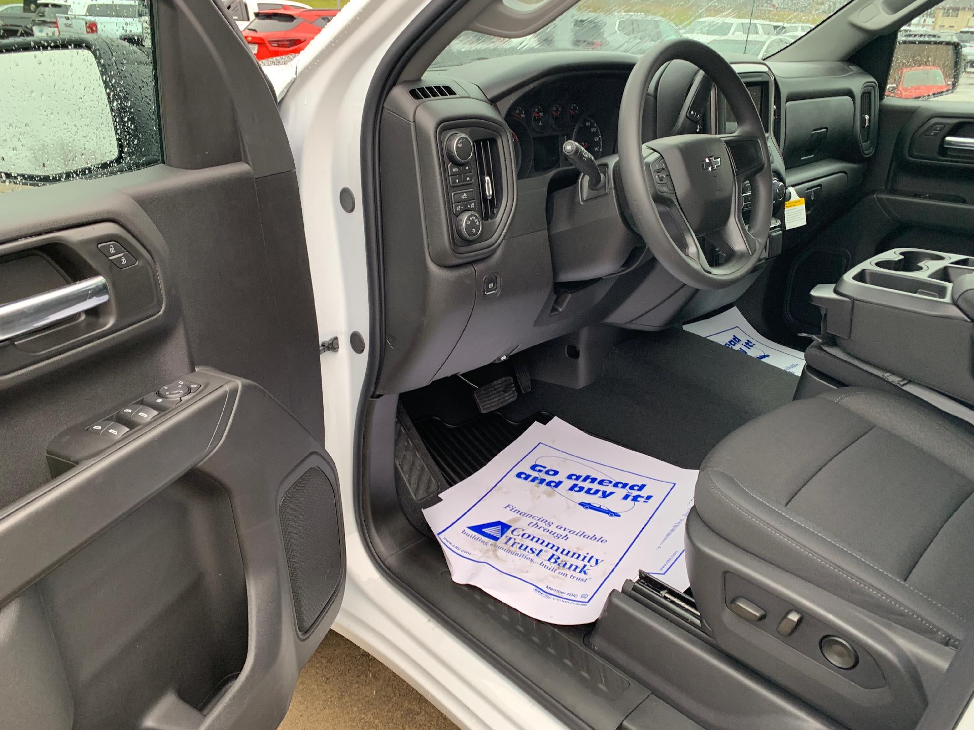 2026 Chevrolet Silverado 1500 LT Crew Cab 4x4