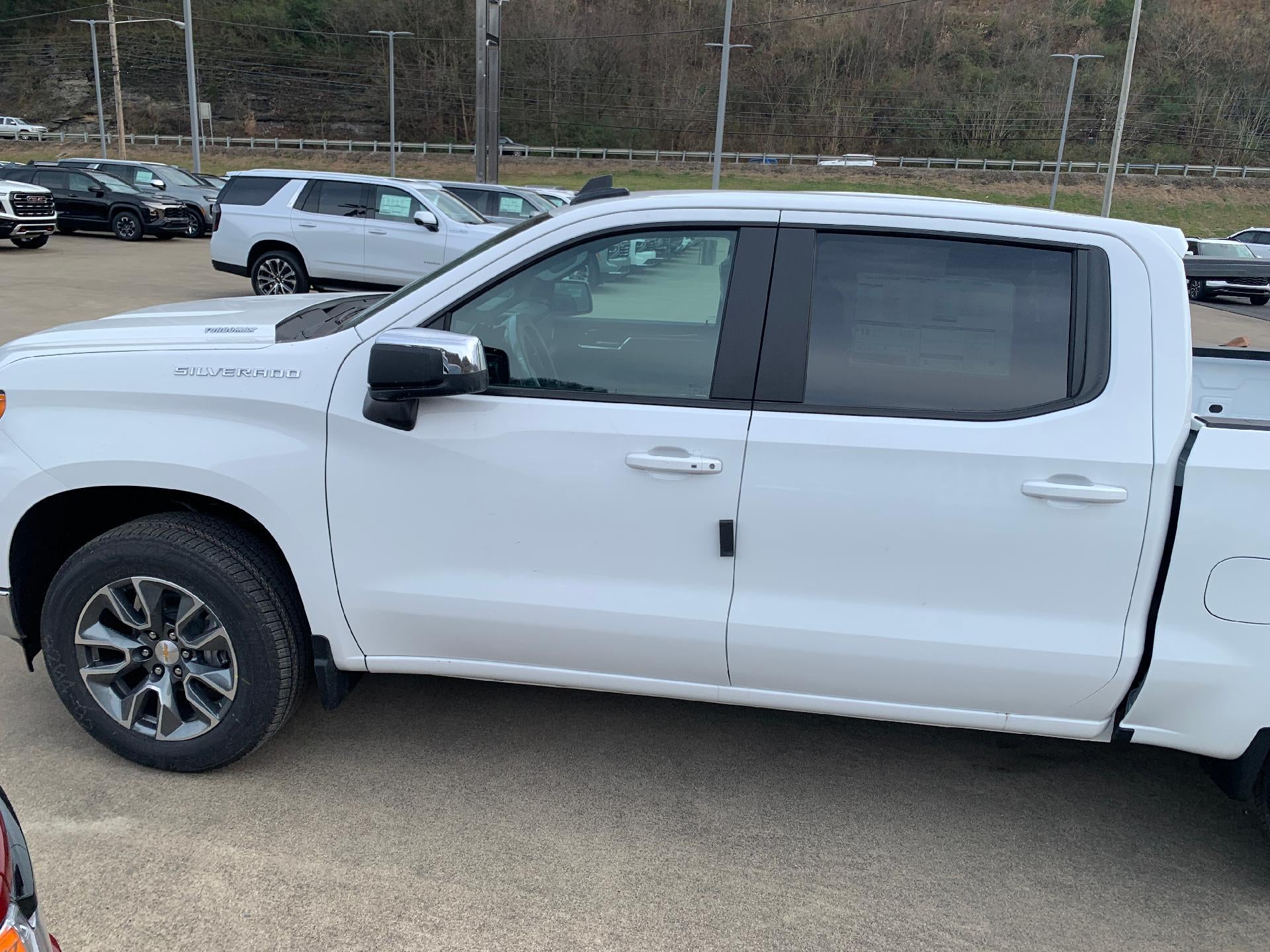 2026 Chevrolet Silverado 1500 LT Crew Cab 4x4