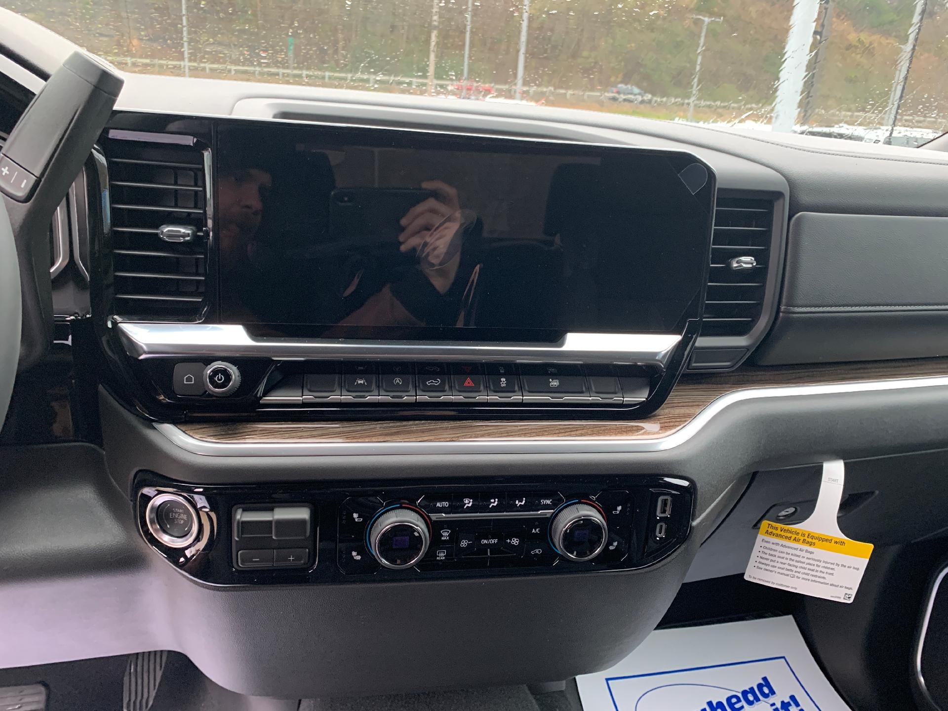 2026 Chevrolet Silverado 1500 LT Crew Cab 4x4