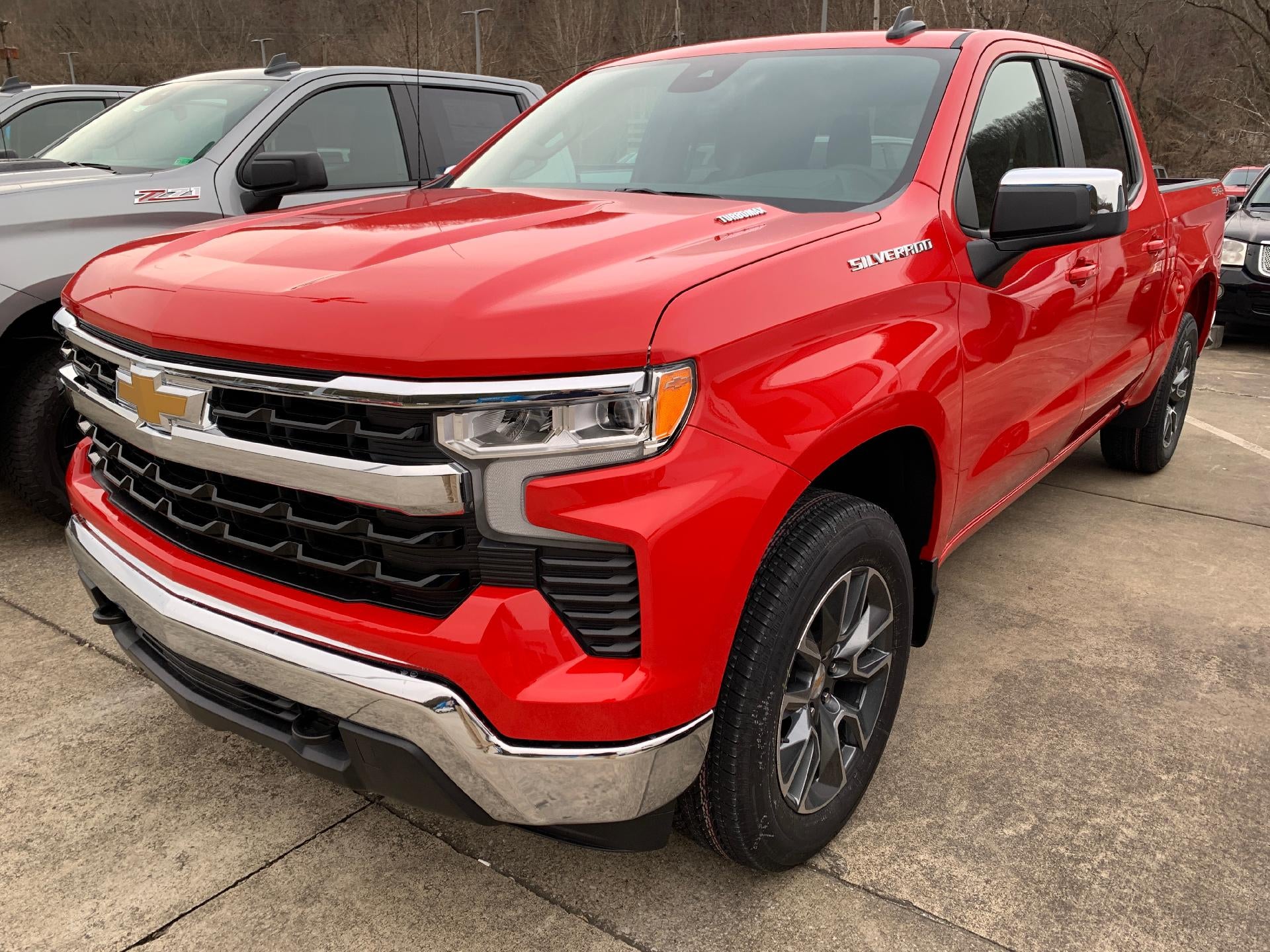 2026 Chevrolet Silverado 1500 LT Crew Cab 4x4