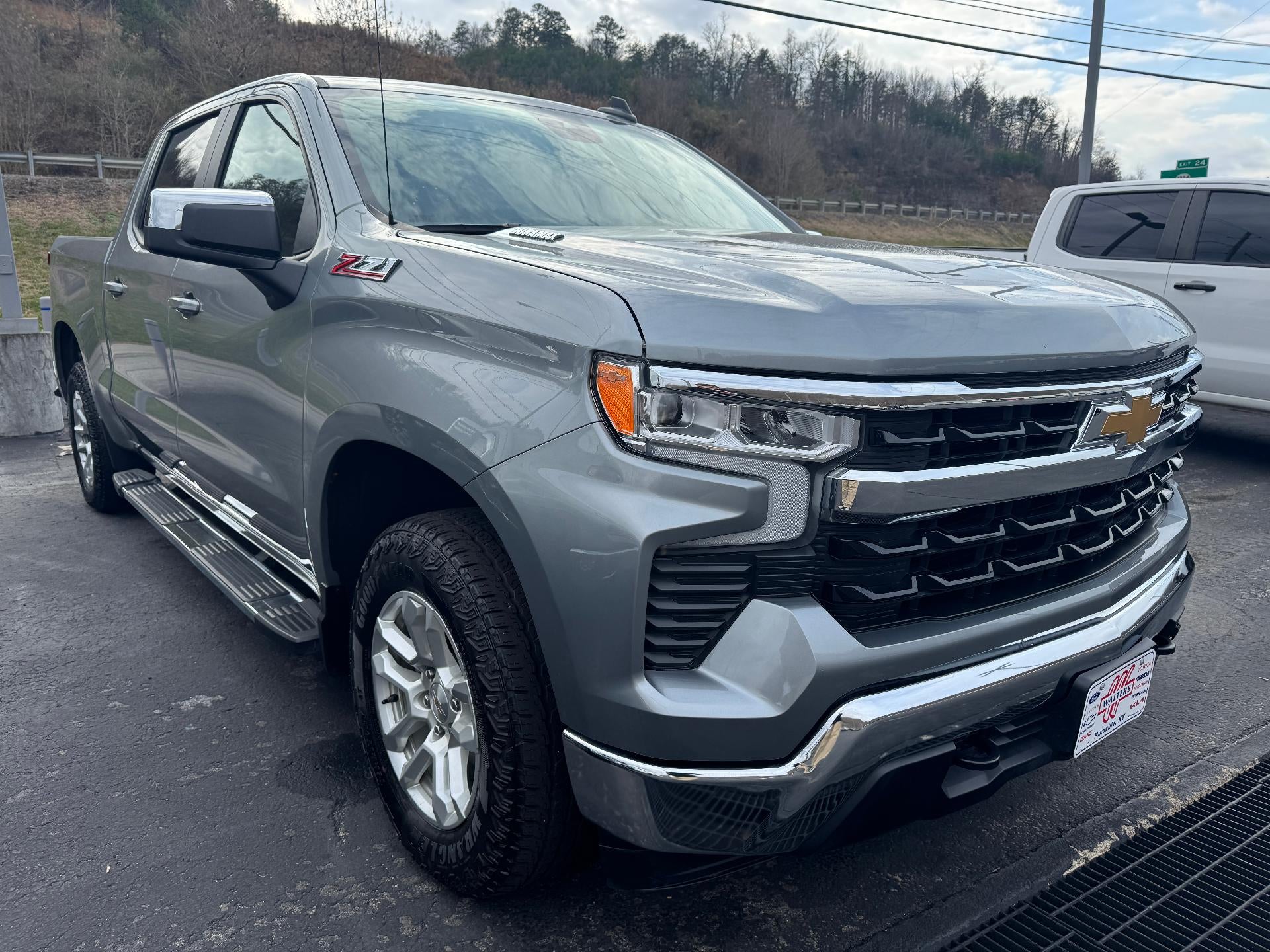 2024 Chevrolet Silverado 1500 Crew Cab Short Box 4-Wheel Drive LT 1LT