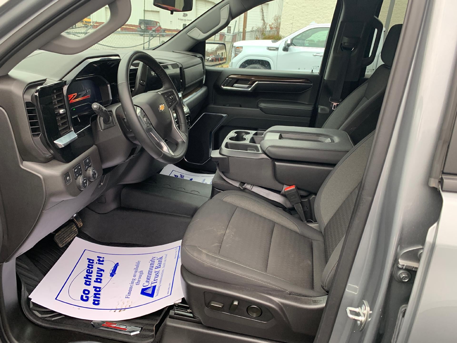 2024 Chevrolet Silverado 1500 Crew Cab Short Box 4-Wheel Drive LT 1LT