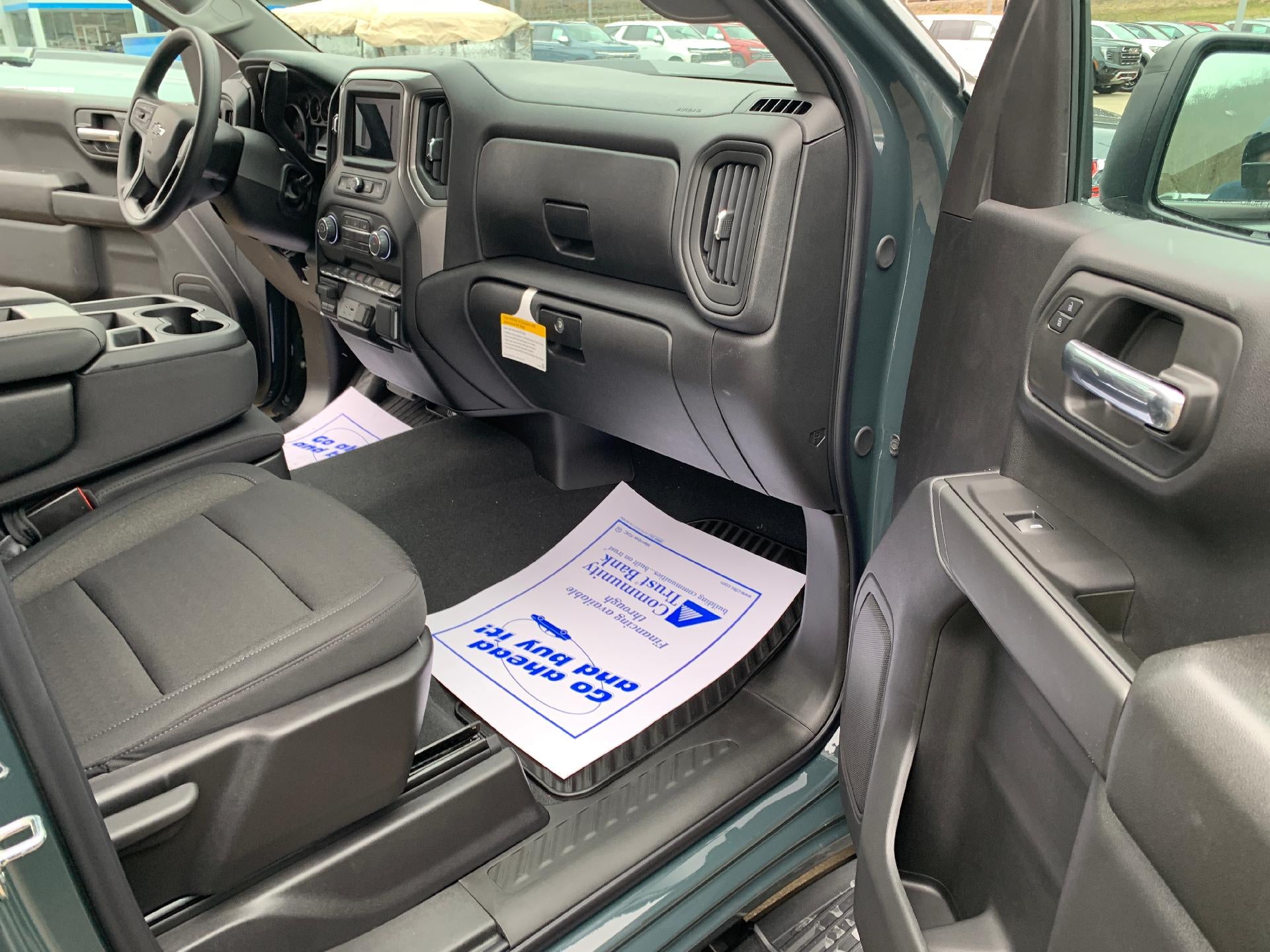 2026 Chevrolet Silverado 1500 Custom Trail Boss Crew Cab 4x4 Z71