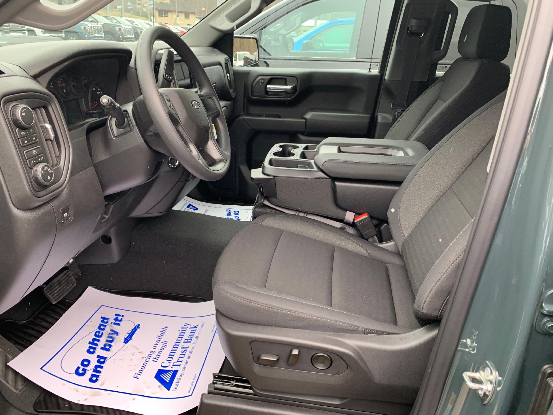 2026 Chevrolet Silverado 1500 Custom Trail Boss Crew Cab 4x4 Z71