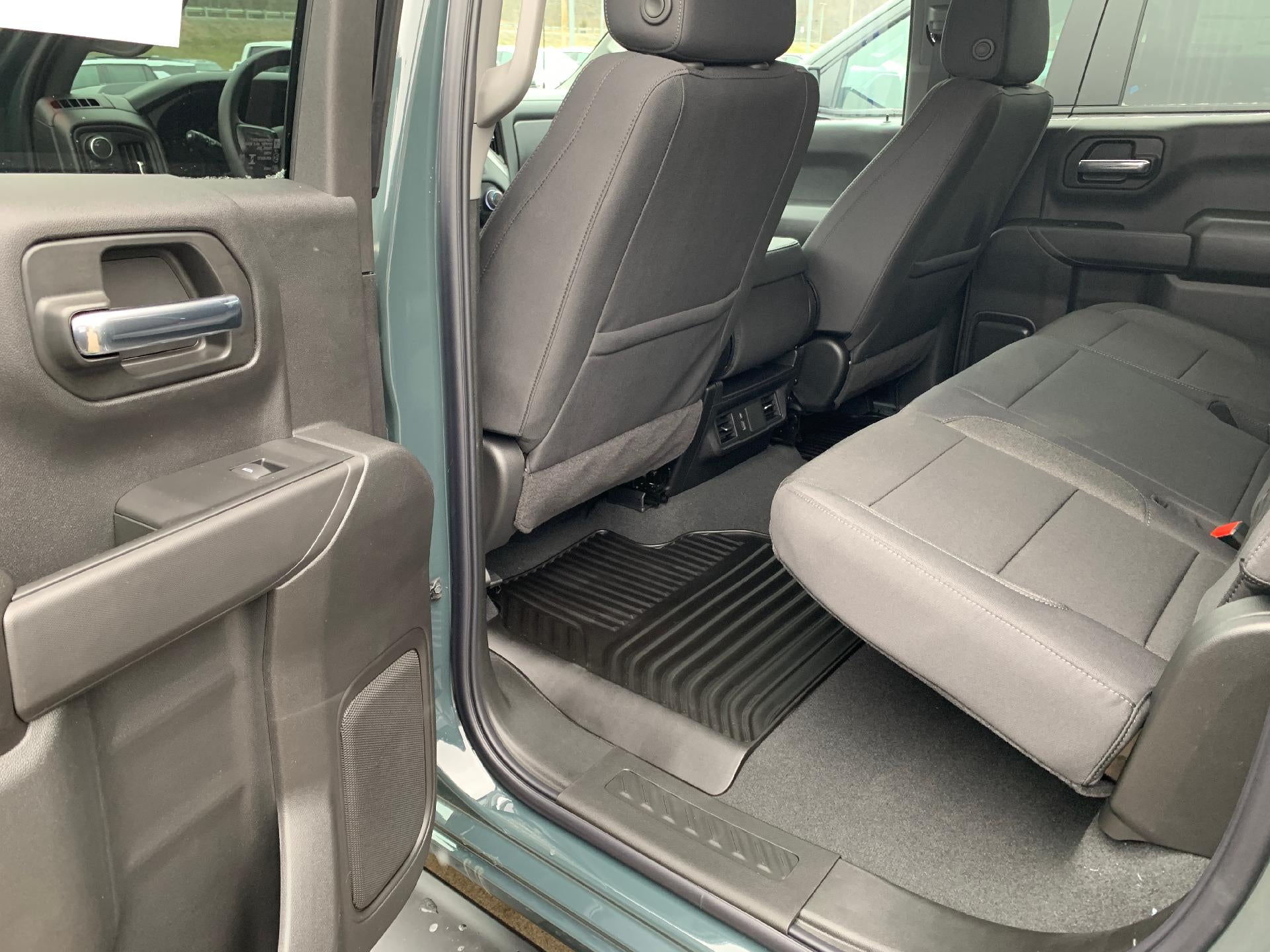 2026 Chevrolet Silverado 1500 Custom Trail Boss Crew Cab 4x4 Z71