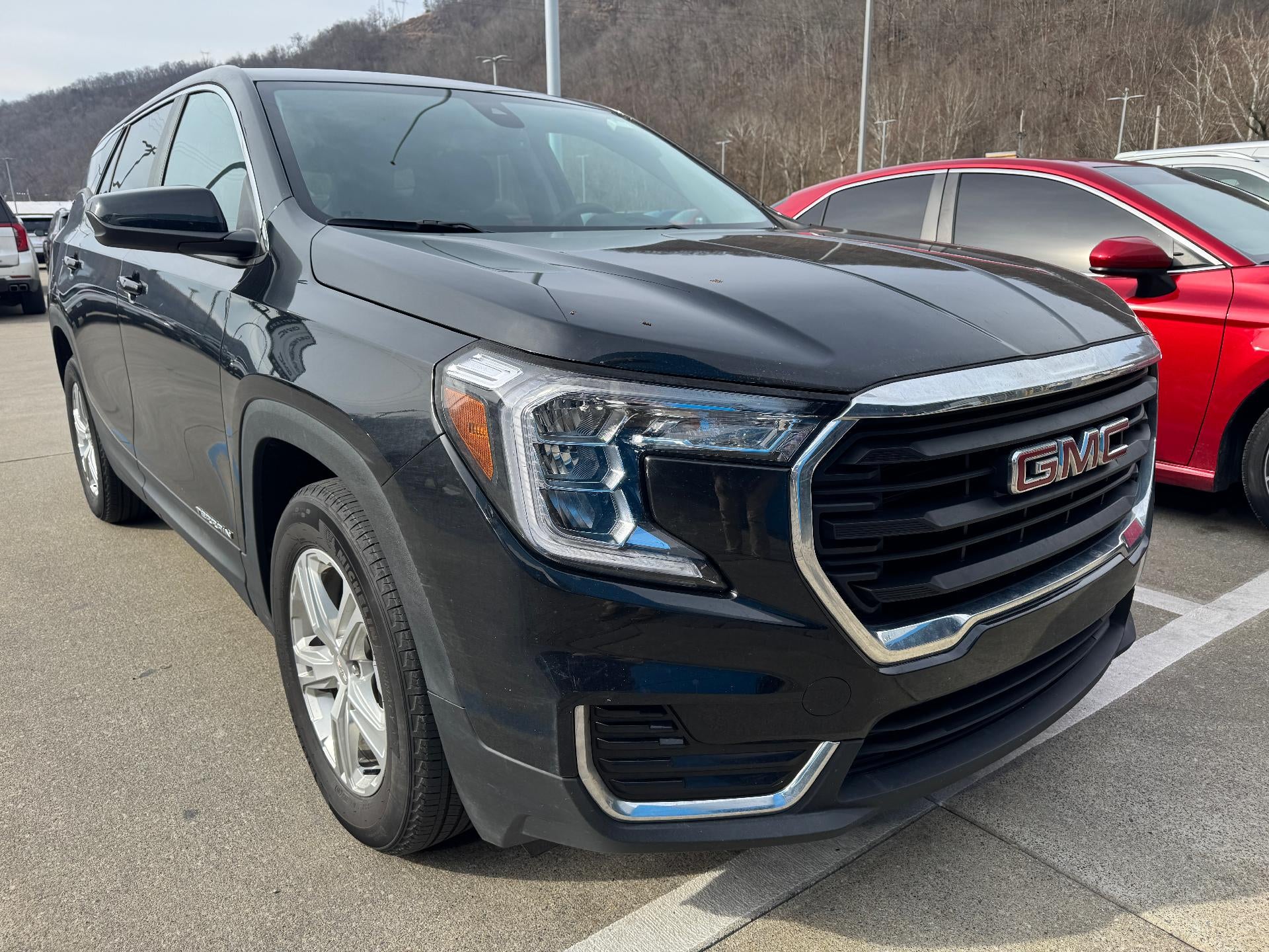 2024 GMC Terrain FWD 4dr SLE