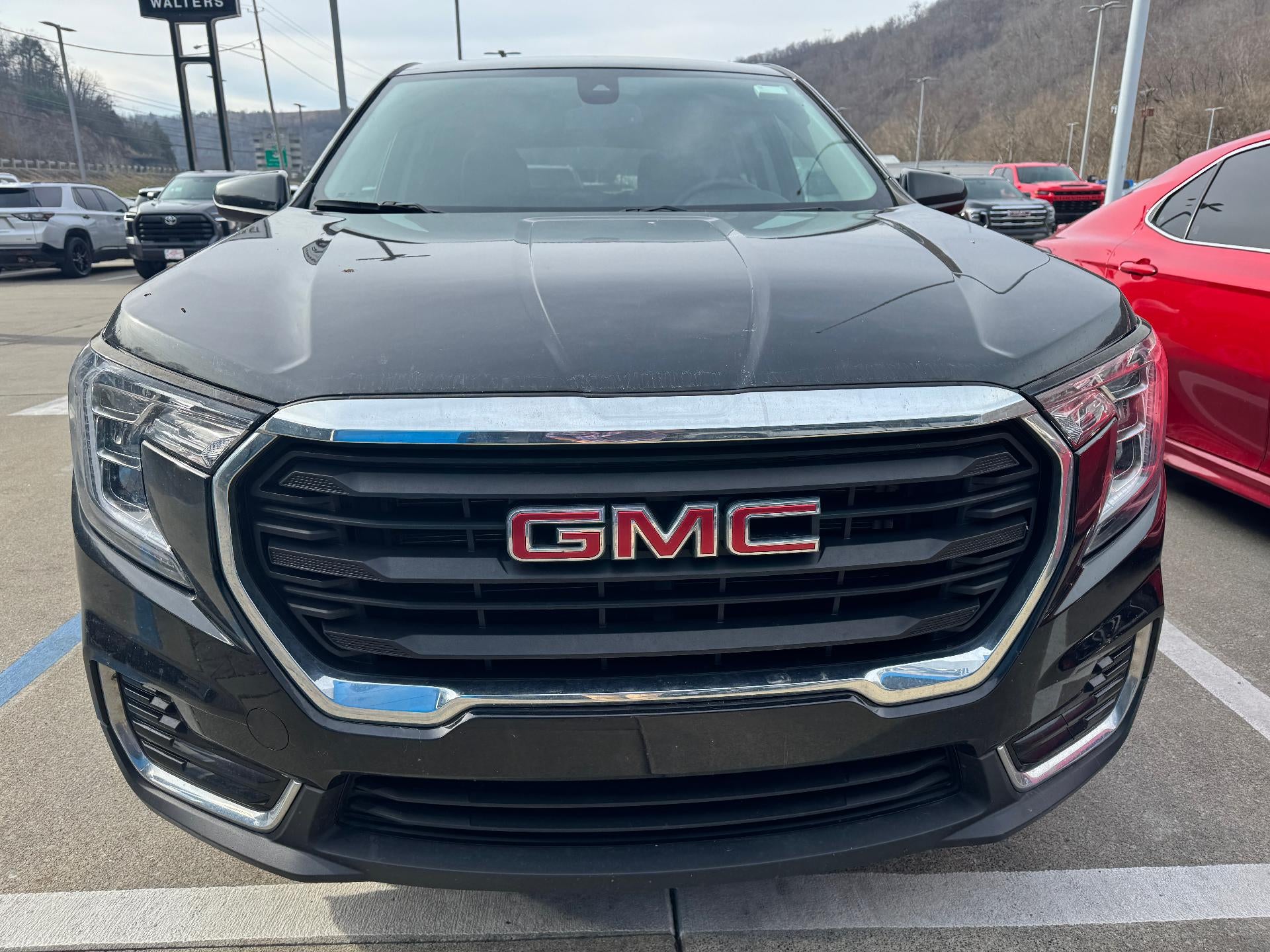 2024 GMC Terrain FWD 4dr SLE