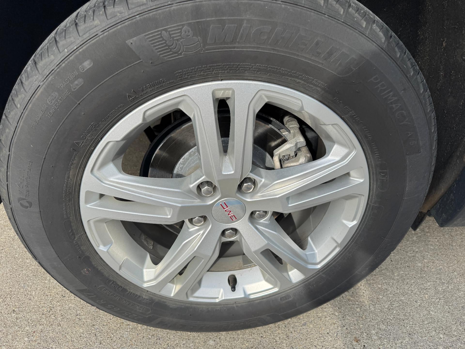 2024 GMC Terrain FWD 4dr SLE