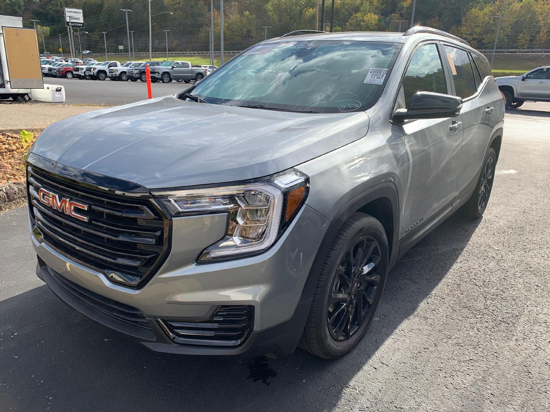 2024 GMC Terrain FWD 4dr SLE