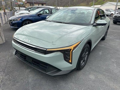 2025 Kia K4 LXS FWD