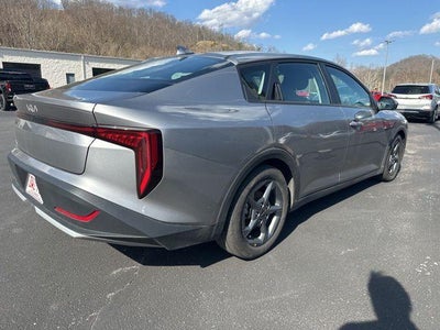 2025 Kia K4 LXS FWD
