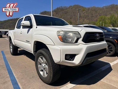 2015 Toyota Tacoma 4WD Double Cab Short Bed V6 Automatic (Natl)