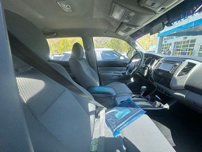 2015 Toyota Tacoma 4WD Double Cab Short Bed V6 Automatic (Natl)