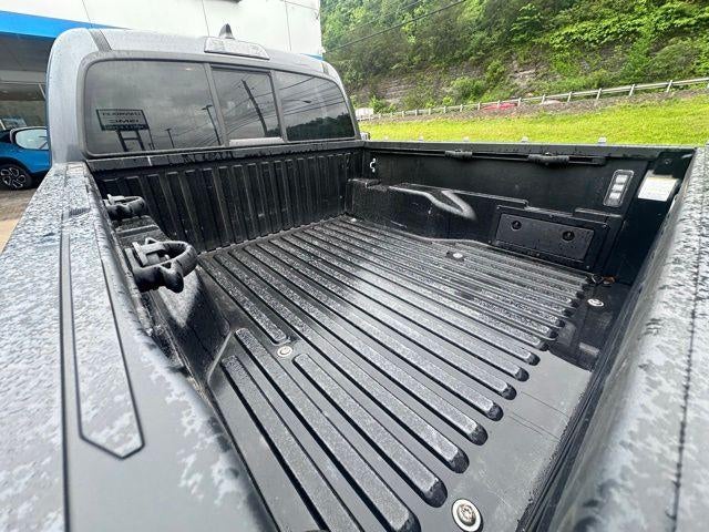 2023 Toyota Tacoma 4WD 4WD SR Double Cab 5' Bed V6 AT (GS)