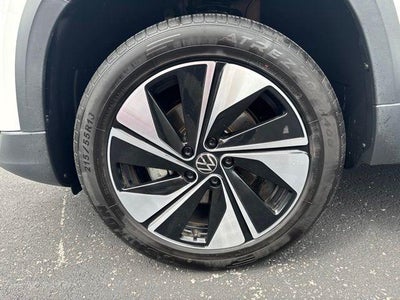 2024 Volkswagen Taos SE 4MOTION