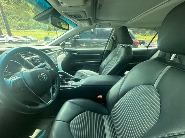 2018 Toyota Camry SE Auto (SE)