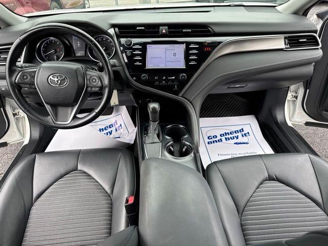 2019 Toyota Camry SE Auto (SE)