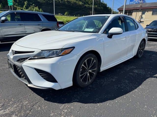 2019 Toyota Camry SE Auto (SE)