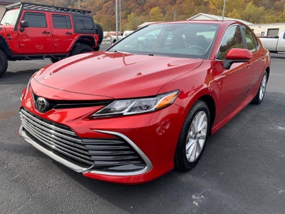 2024 Toyota Camry LE Auto (SE)