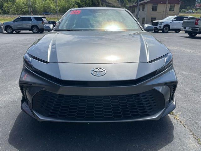 2025 Toyota Camry SE (SE)
