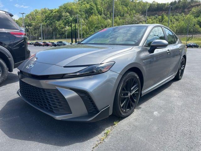 2025 Toyota Camry SE (SE)