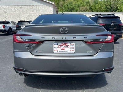 2025 Toyota Camry SE (SE)
