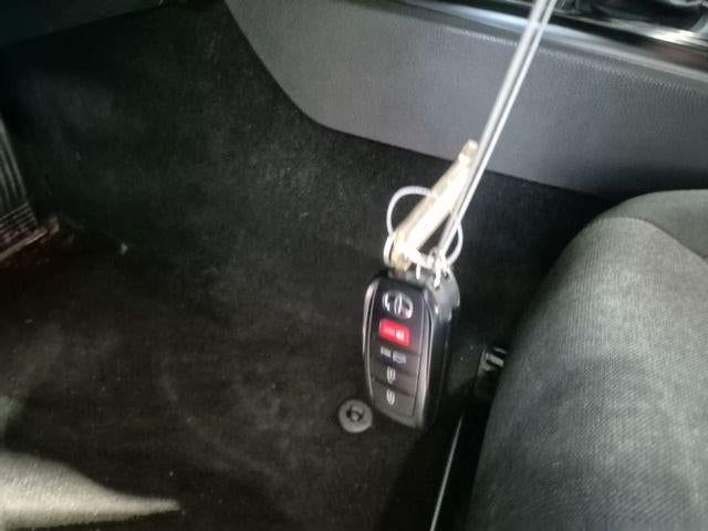 2025 Toyota Camry LE (SE)