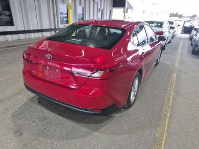 2025 Toyota Camry LE (SE)