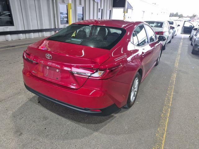 2025 Toyota Camry LE (SE)