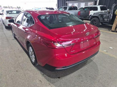 2025 Toyota Camry LE (SE)