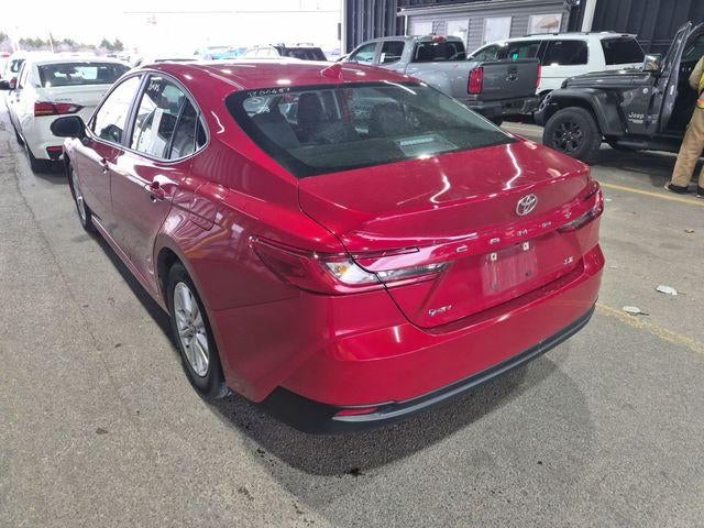 2025 Toyota Camry LE (SE)