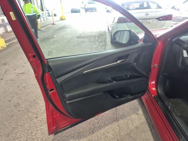 2025 Toyota Camry LE (SE)