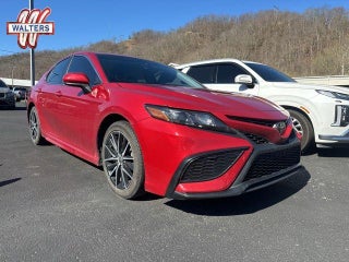 2021 Toyota Camry SE Auto (SE)