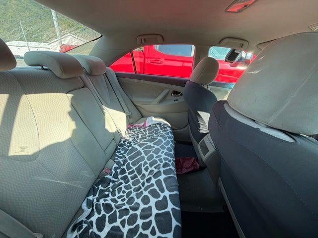 2011 TOYO CAMR 4dr Sdn I4 Auto LE (Natl)