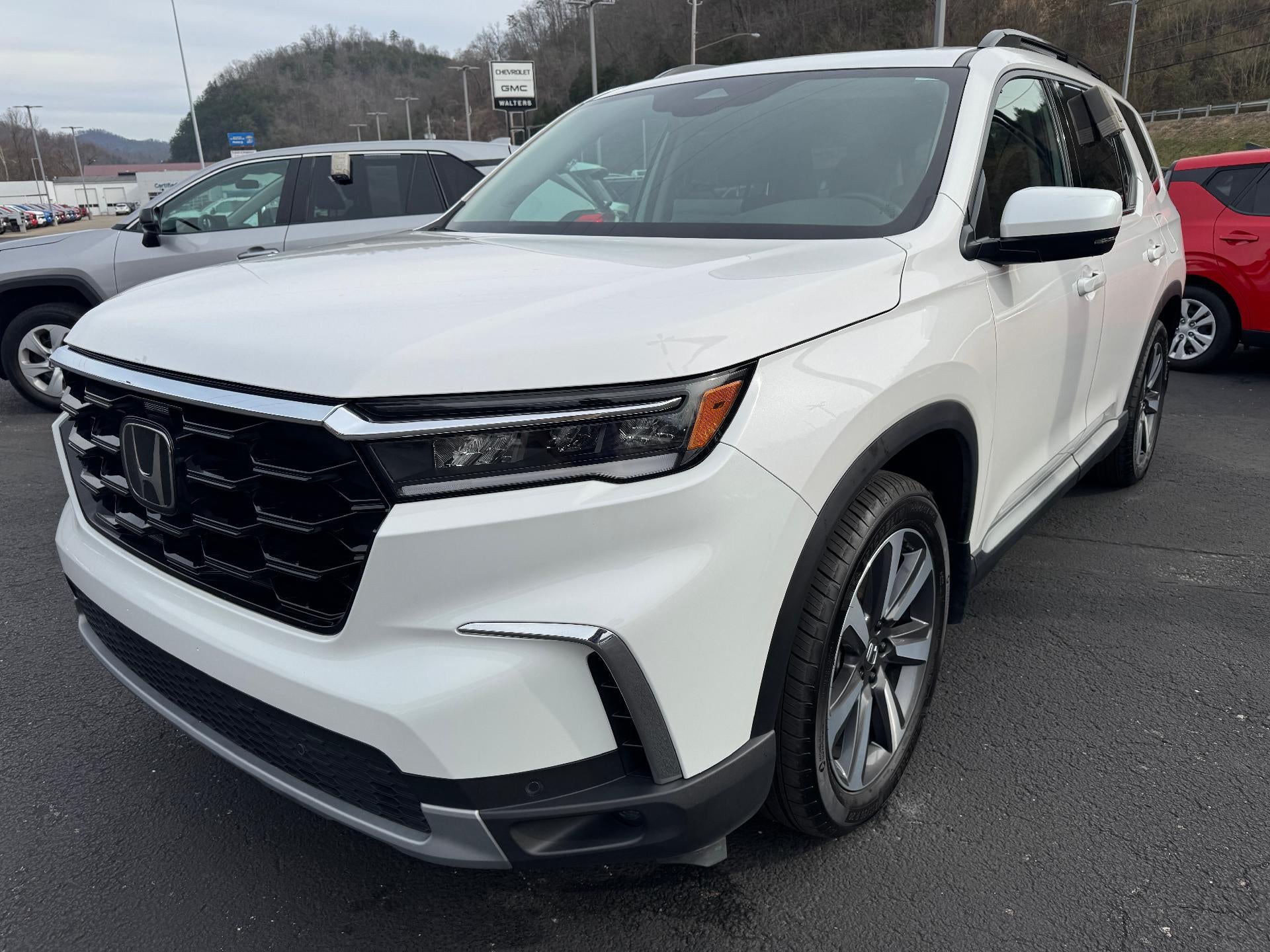 2025 Honda Pilot Touring 2WD