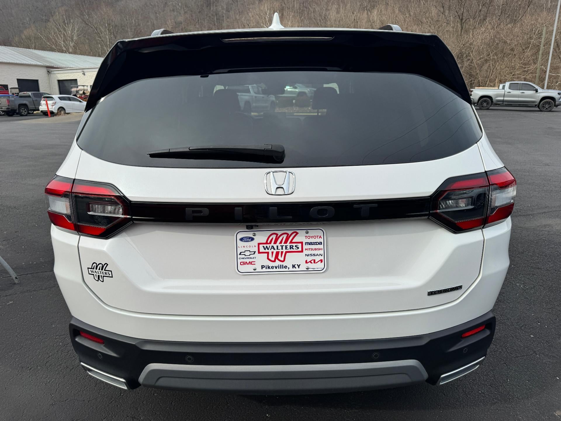 2025 Honda Pilot Touring 2WD