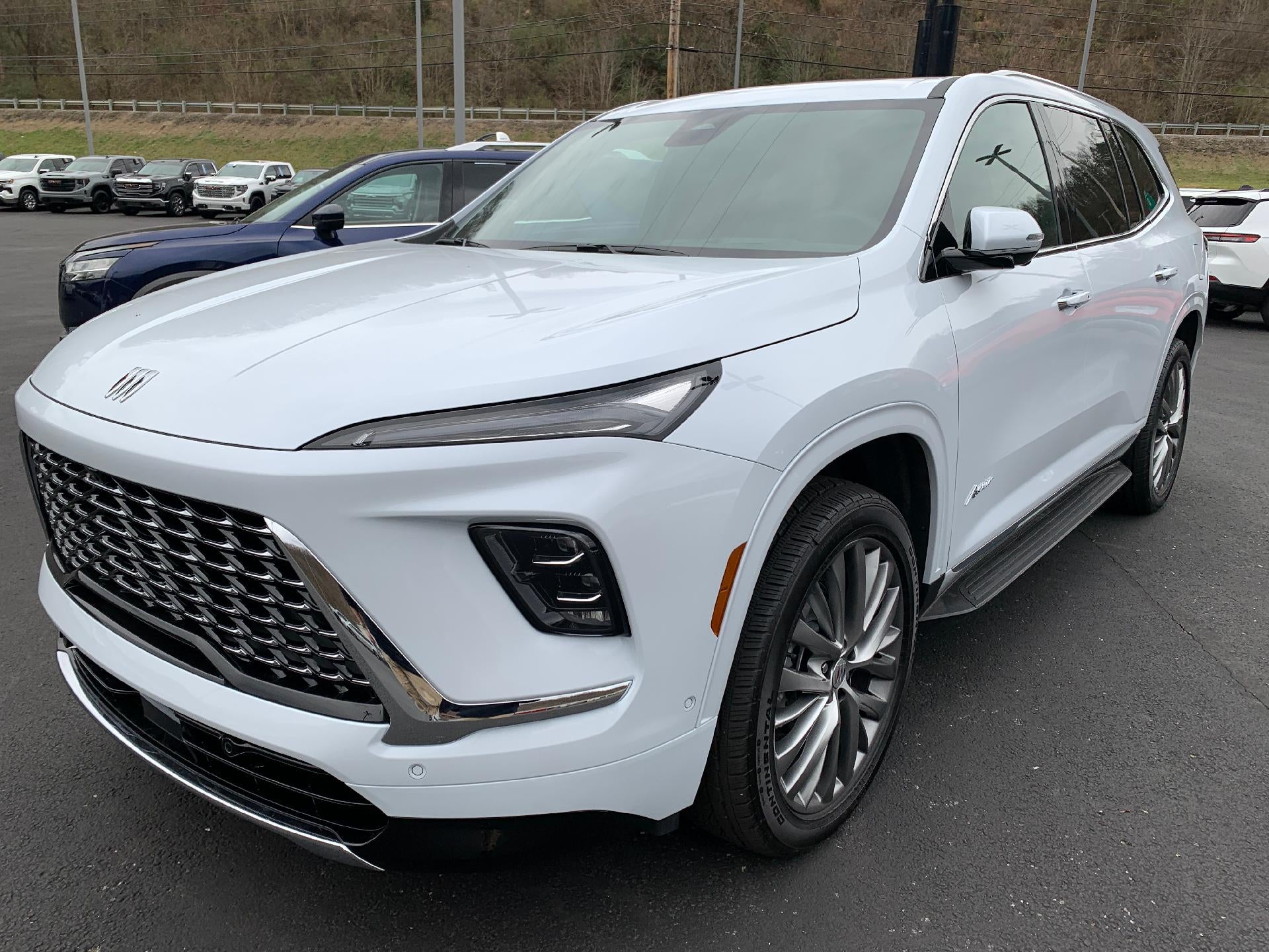 2026 Buick Enclave 4dr Avenir