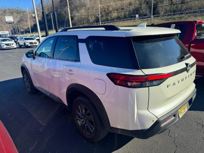 2024 Nissan Pathfinder SV 2WD