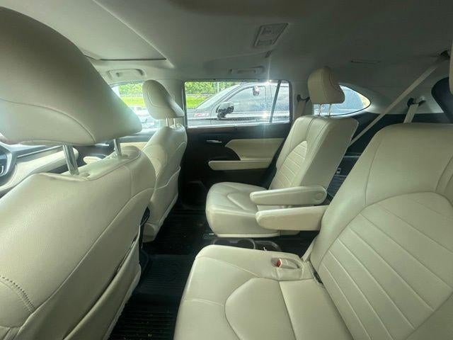 2022 Toyota Highlander XLE AWD (Natl)