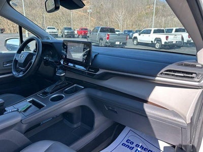 2022 Toyota Sienna XLE FWD 7-Passenger (Natl)