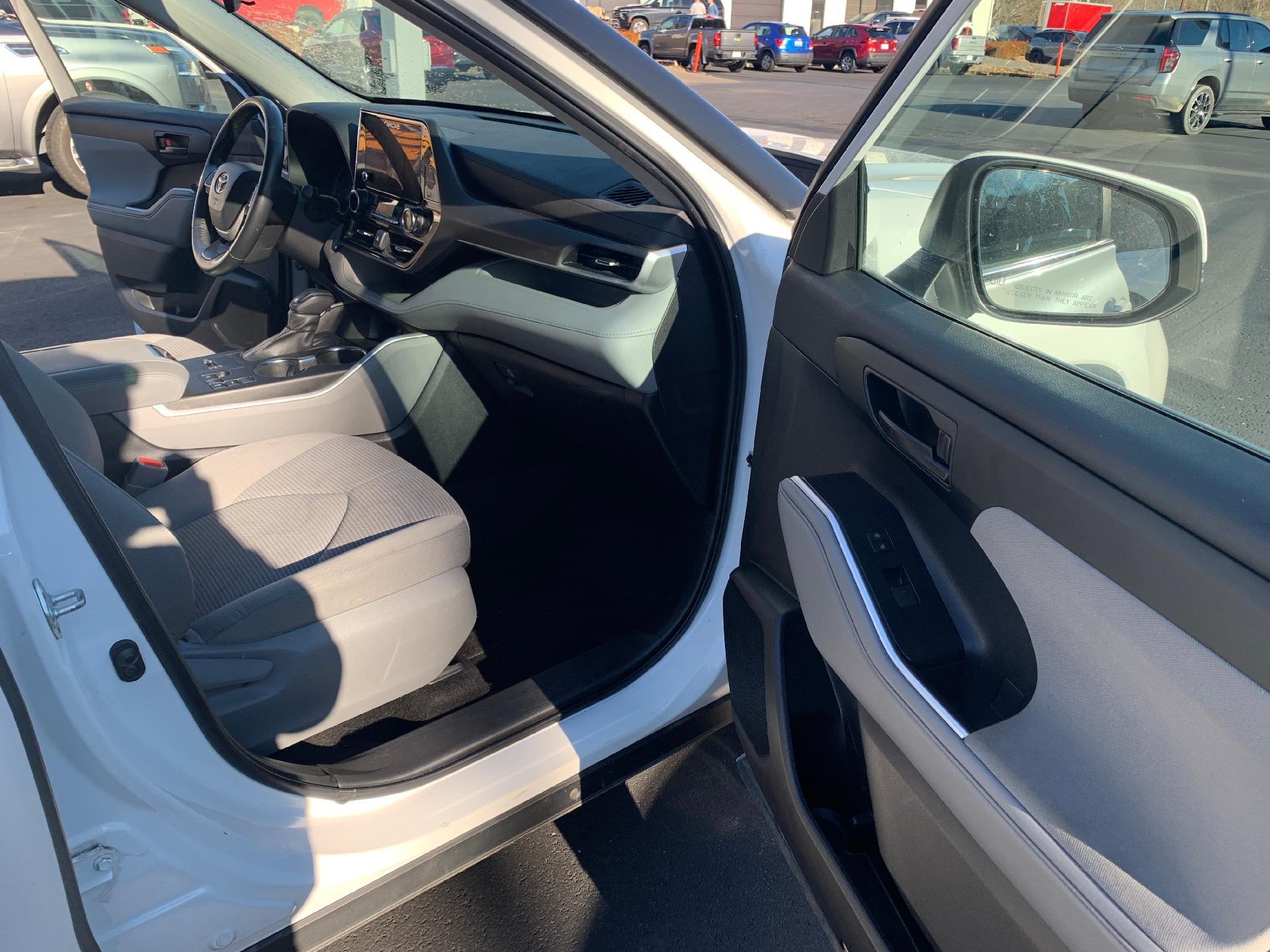 2023 Toyota Highlander L FWD (Natl)