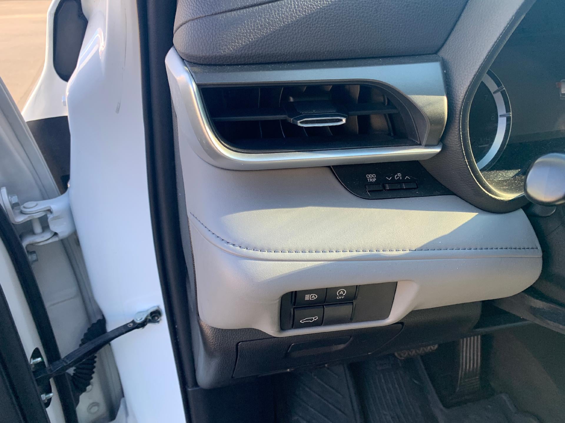 2023 Toyota Highlander L FWD (Natl)